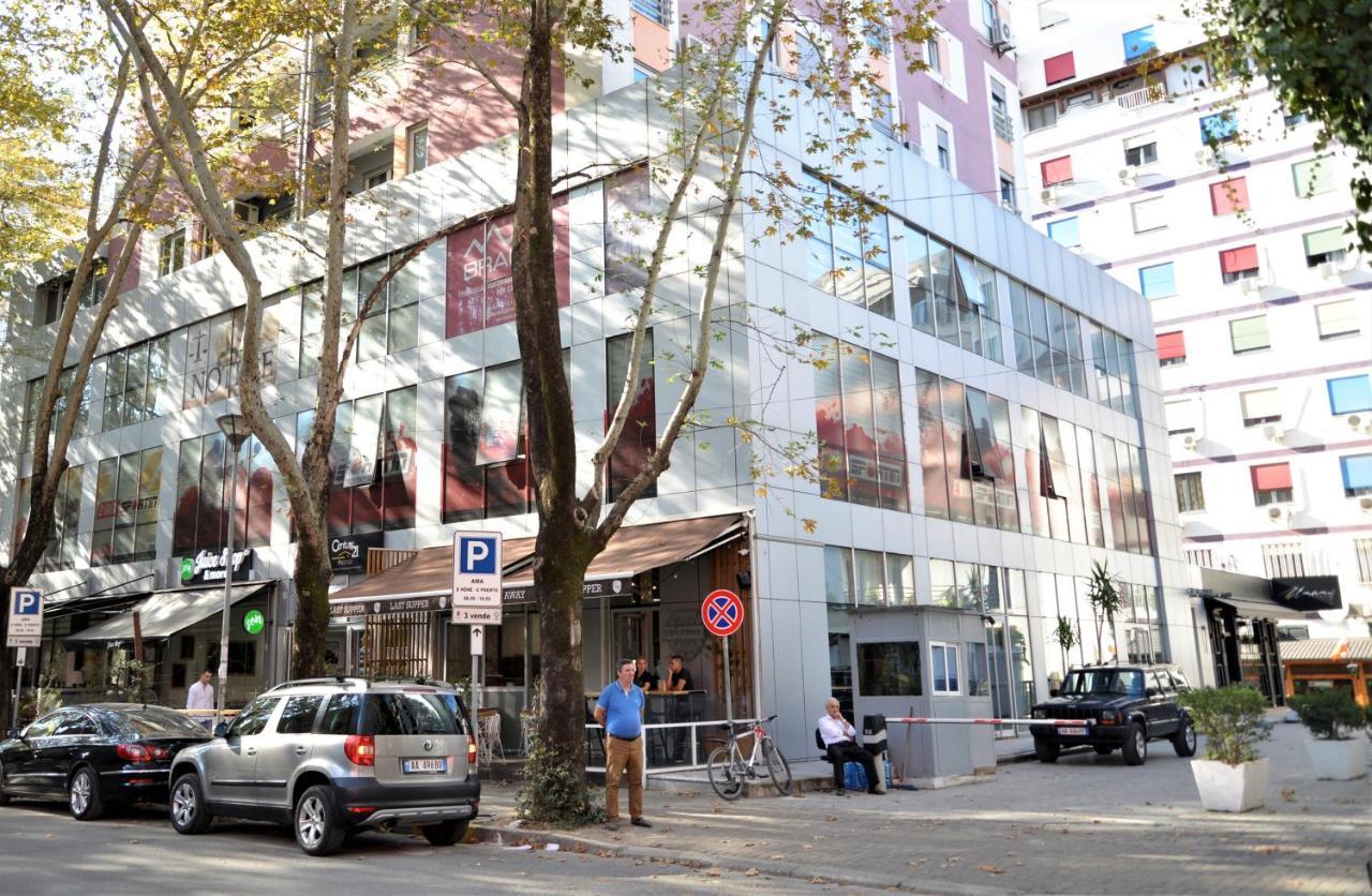 Haris Apartments Tirana Kültér fotó