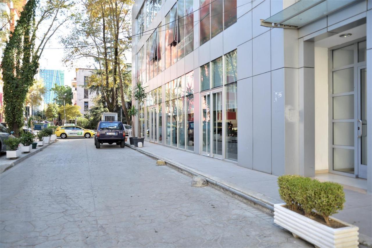 Haris Apartments Tirana Kültér fotó